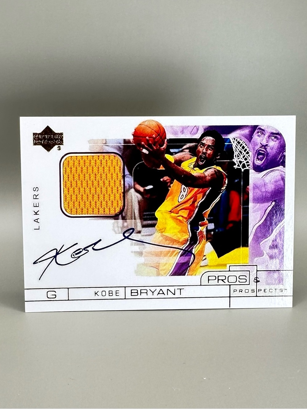 Kobe Bryant Signed 2001 Upper Deck #KB-A Patch Novelty Card.